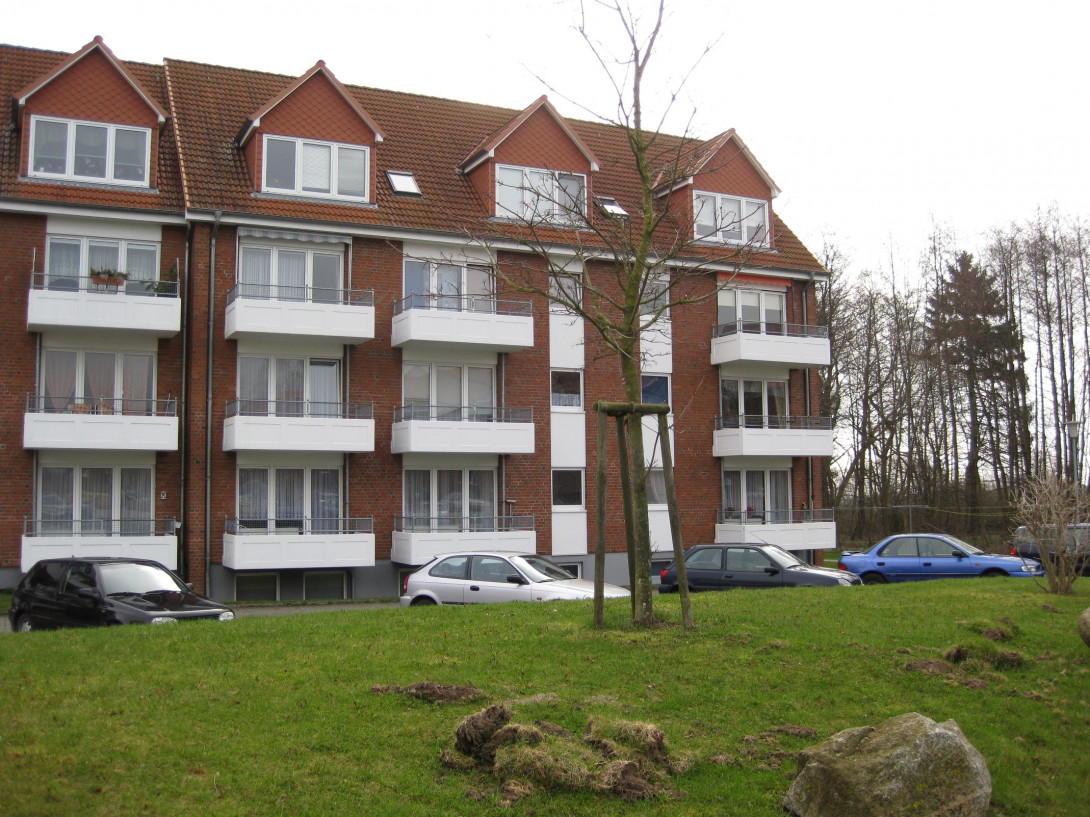 Hofseite mit Süd-West Balkon