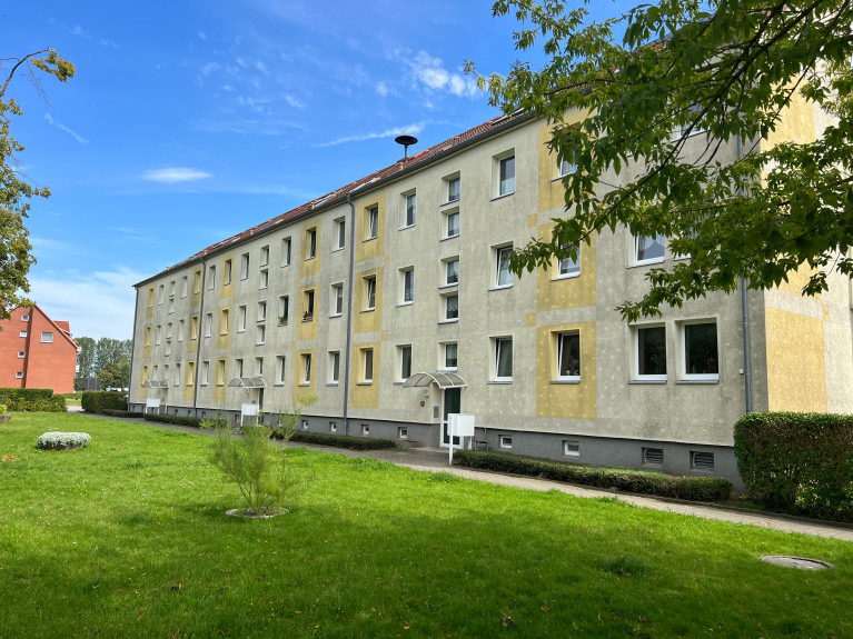 Renovierte 2-Raumwohnung im Erdgeschoss zu vermieten (Lindenstr. 23 - Groß Mohrdorf)