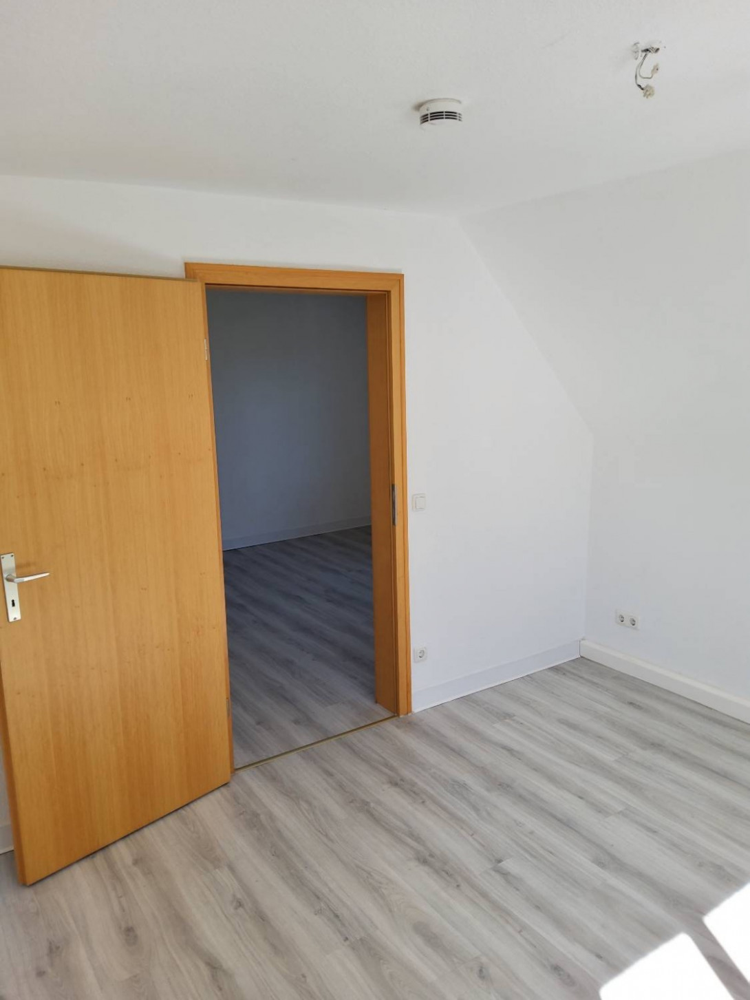 Raum_Schlafzimmer_IMG_04092023_142756_8351131452317377931