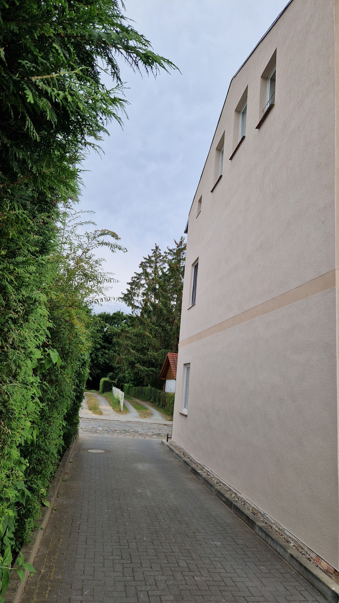 Einfahrt zum Hof